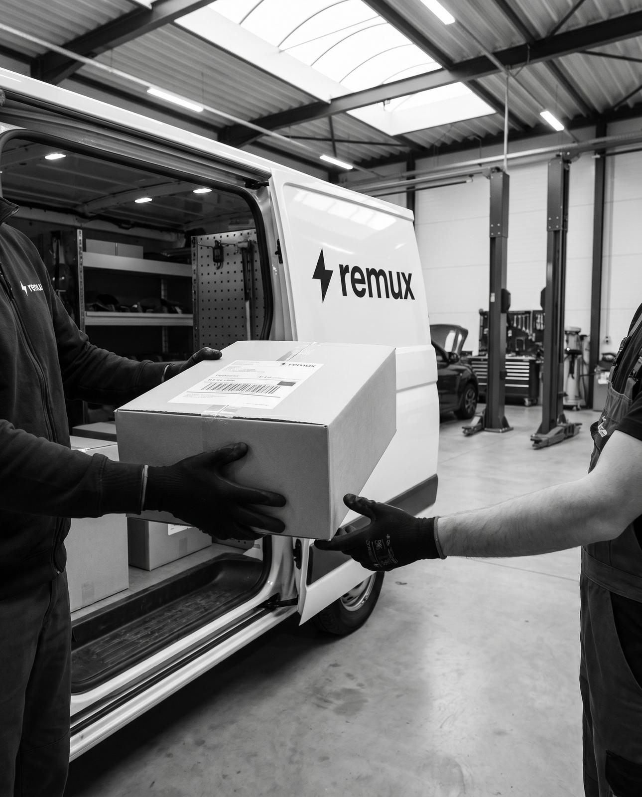 Urgent car parts handed over to a REMUX courier